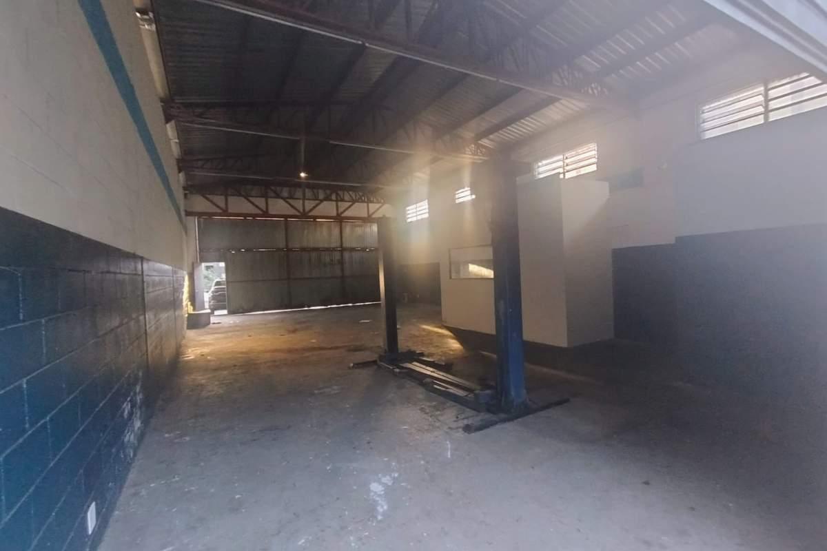 Depósito-Galpão, 500 m² - Foto 1