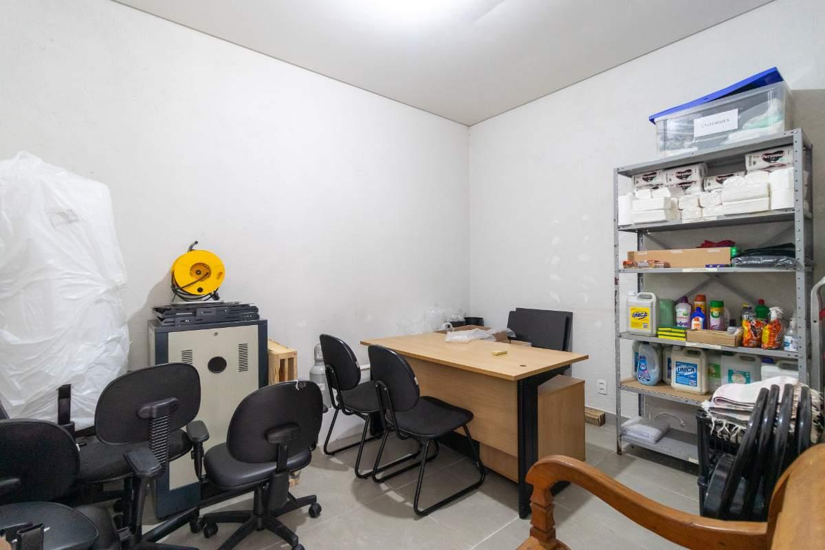 Casa, 1 quarto, 227 m² - Foto 12