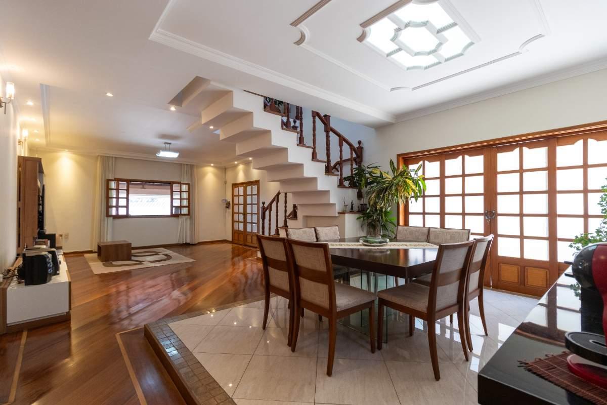 Casa, 3 quartos, 248 m² - Foto 2