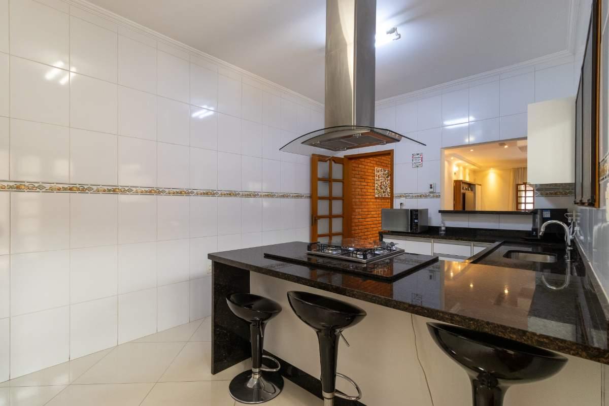 Casa, 3 quartos, 248 m² - Foto 8