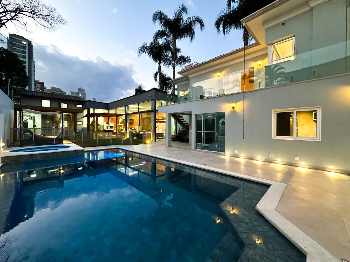 Casa, 5 quartos, 750 m² - Foto 1