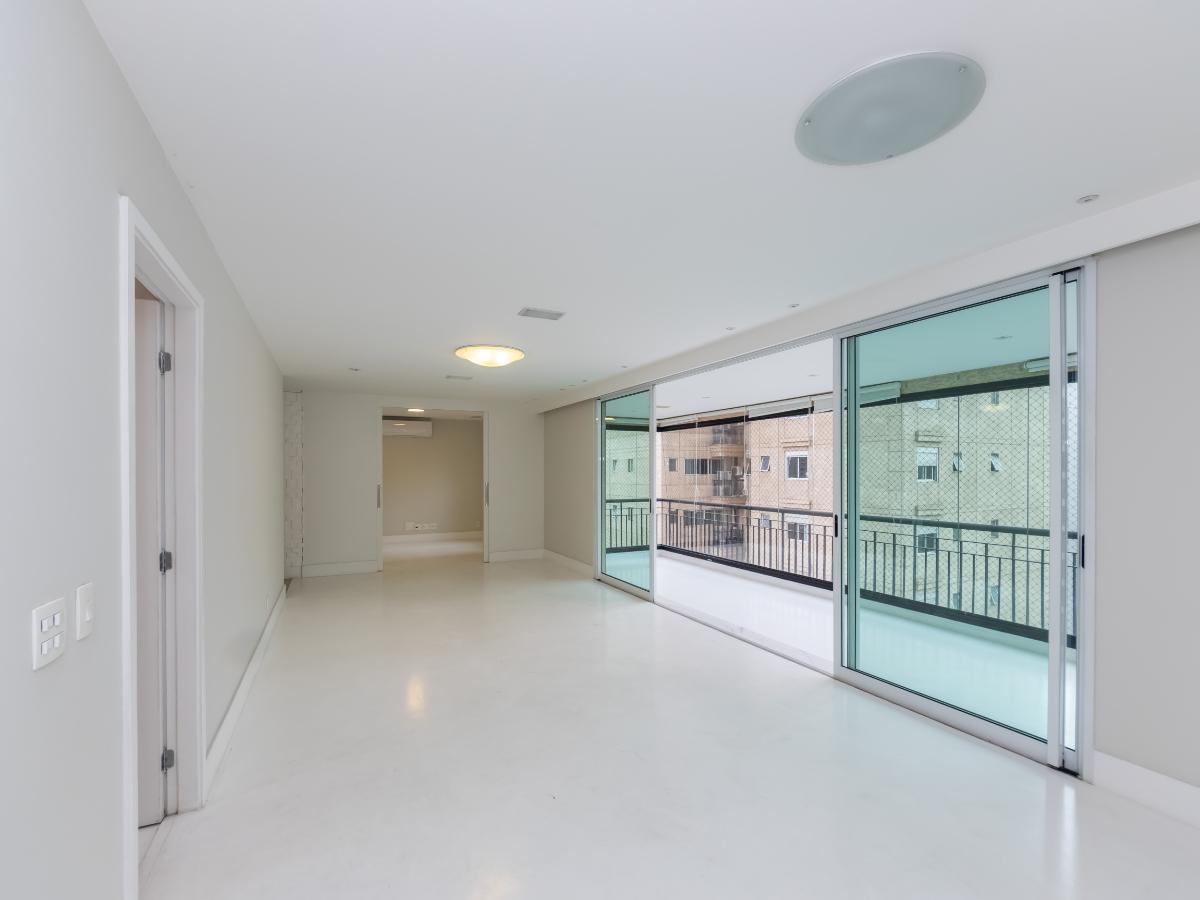 Apartamento, 3 quartos, 246 m² - Foto 1