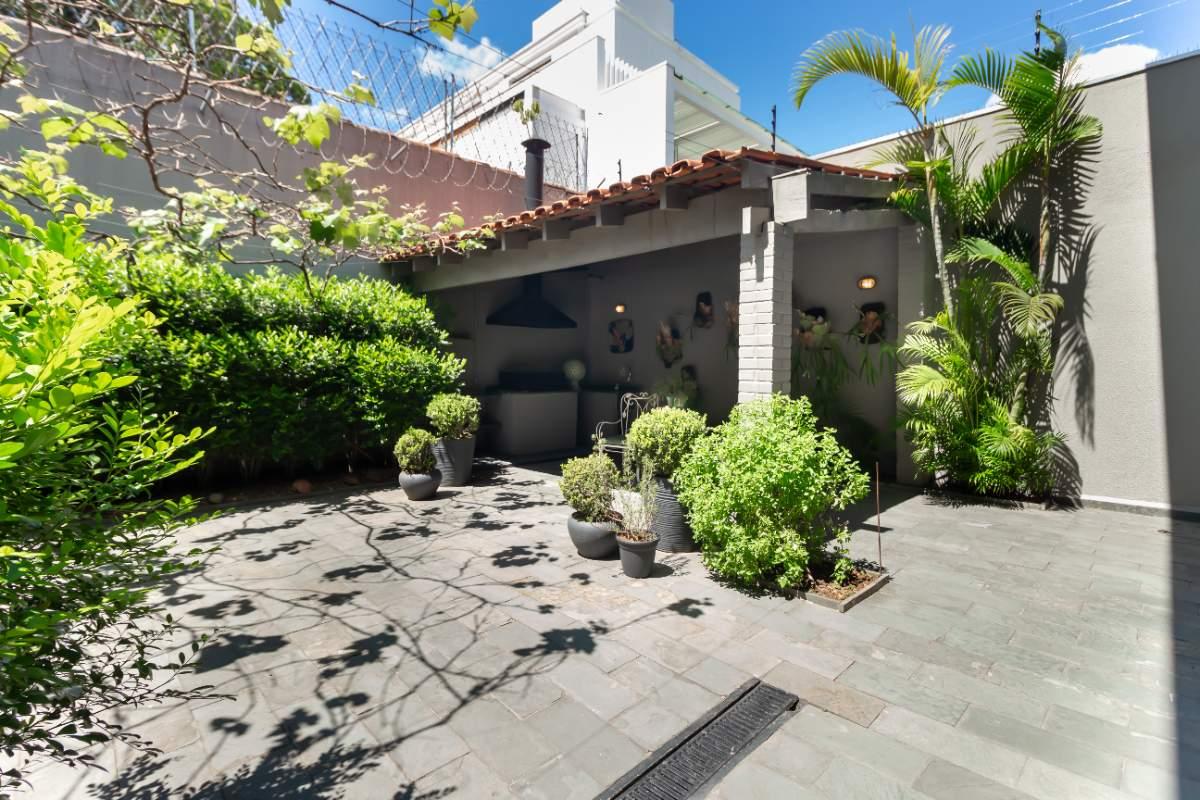 Casa, 4 quartos, 350 m² - Foto 1