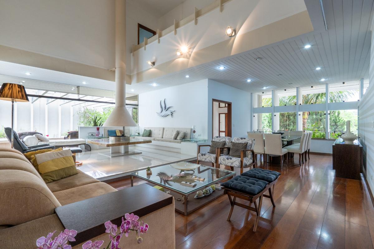 Casa, 5 quartos, 1088 m² - Foto 1