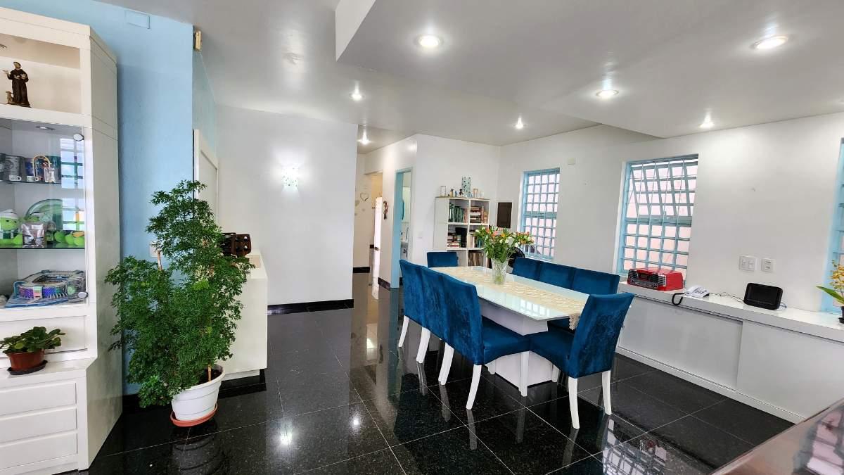 Casa, 3 quartos, 263 m² - Foto 4