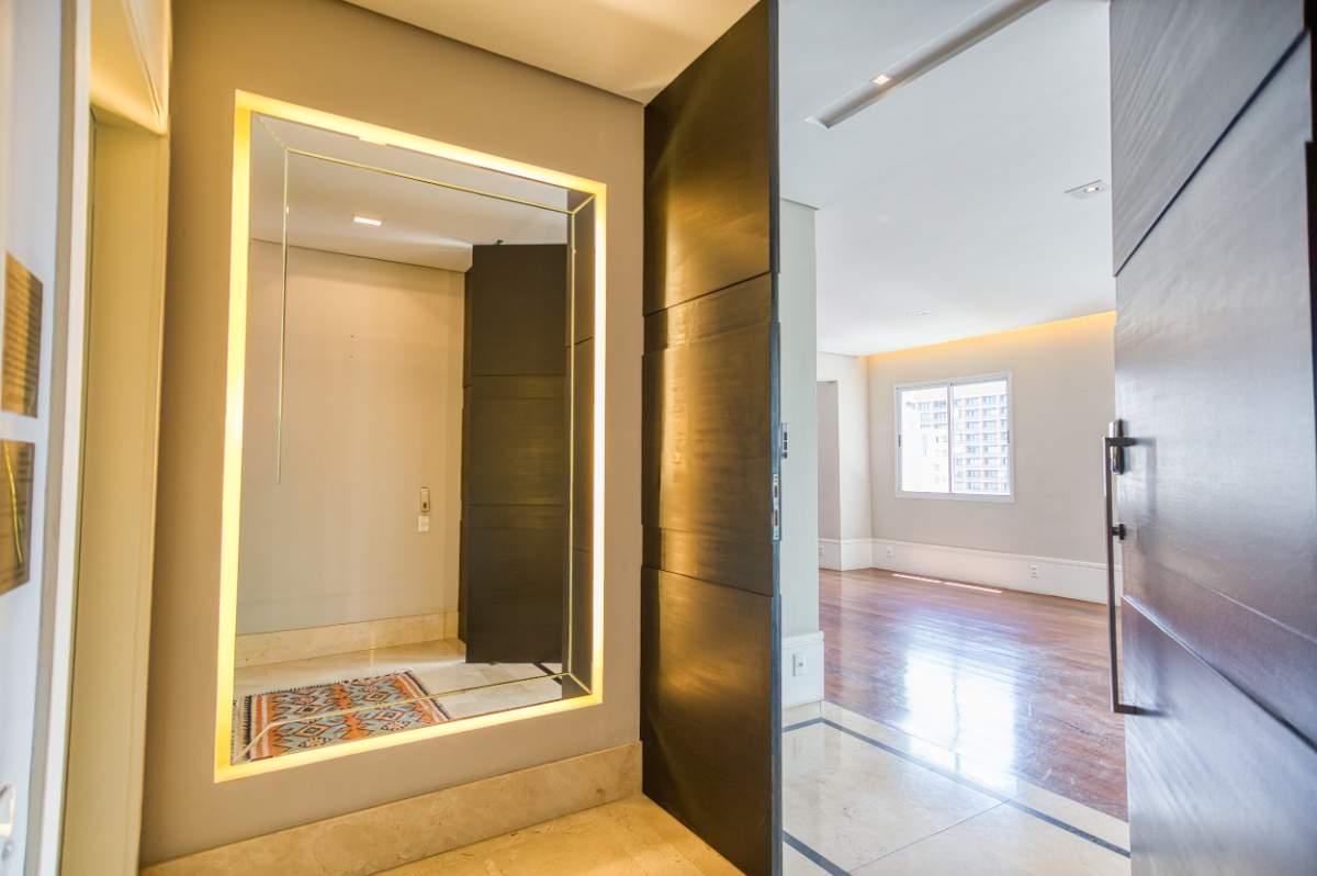 Apartamento, 3 quartos, 1885 m² - Foto 2