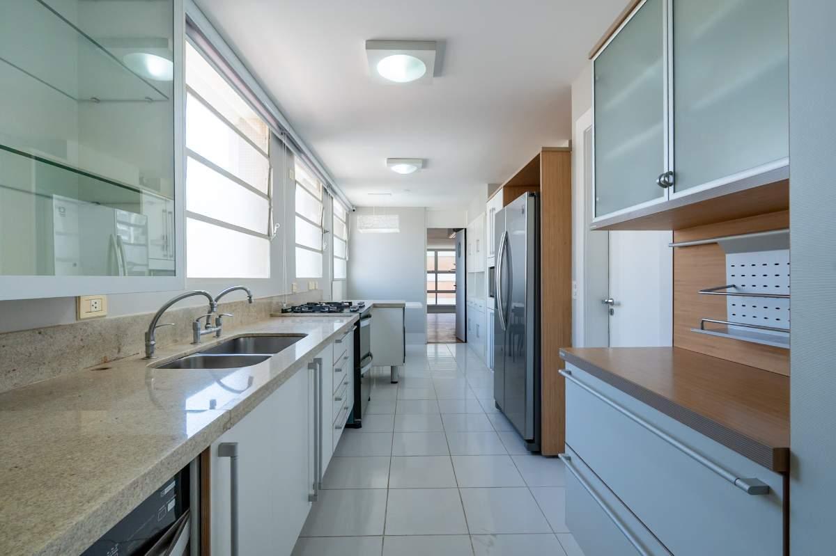 Apartamento, 3 quartos, 241 m² - Foto 4
