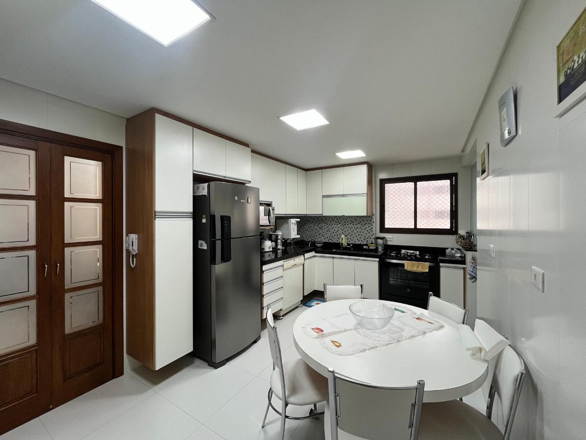 Apartamento, 4 quartos, 137 m² - Foto 8