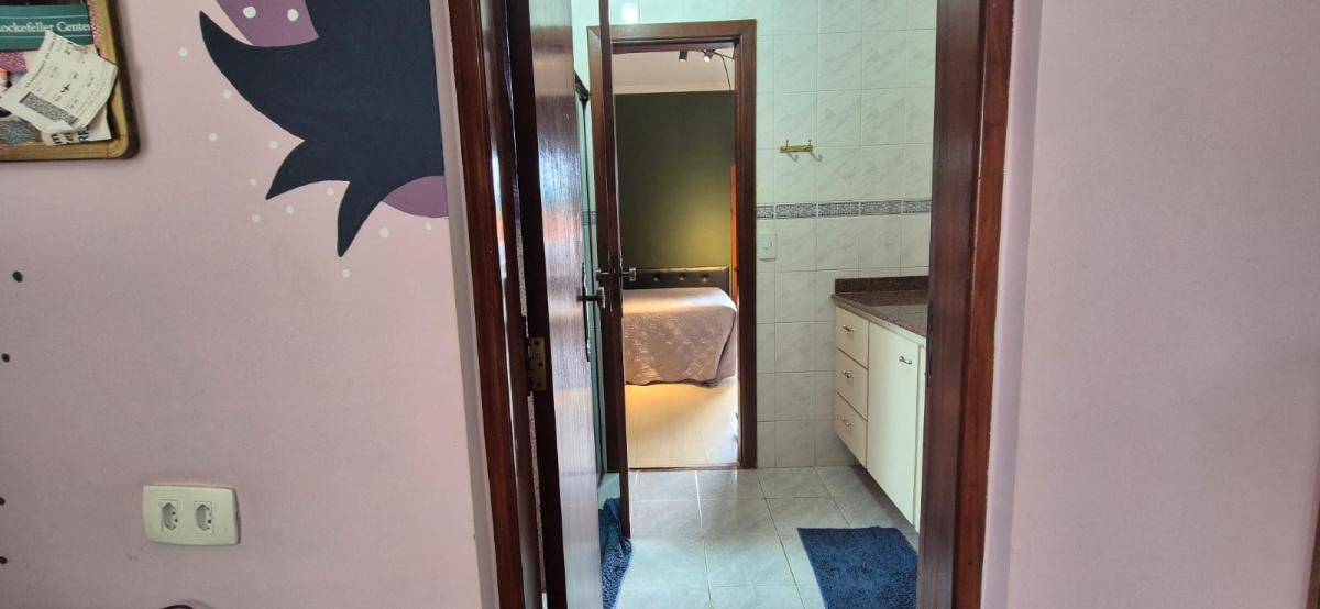 Casa, 4 quartos, 233 m² - Foto 24