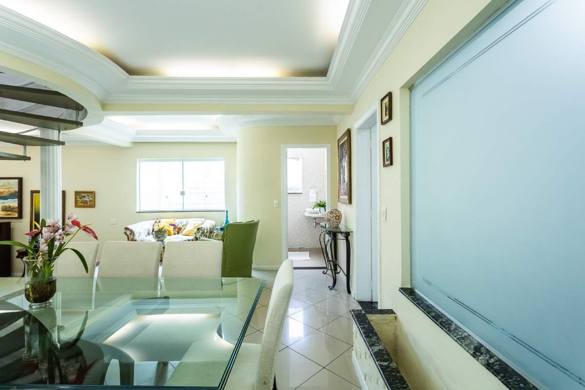 Casa, 3 quartos, 250 m² - Foto 15