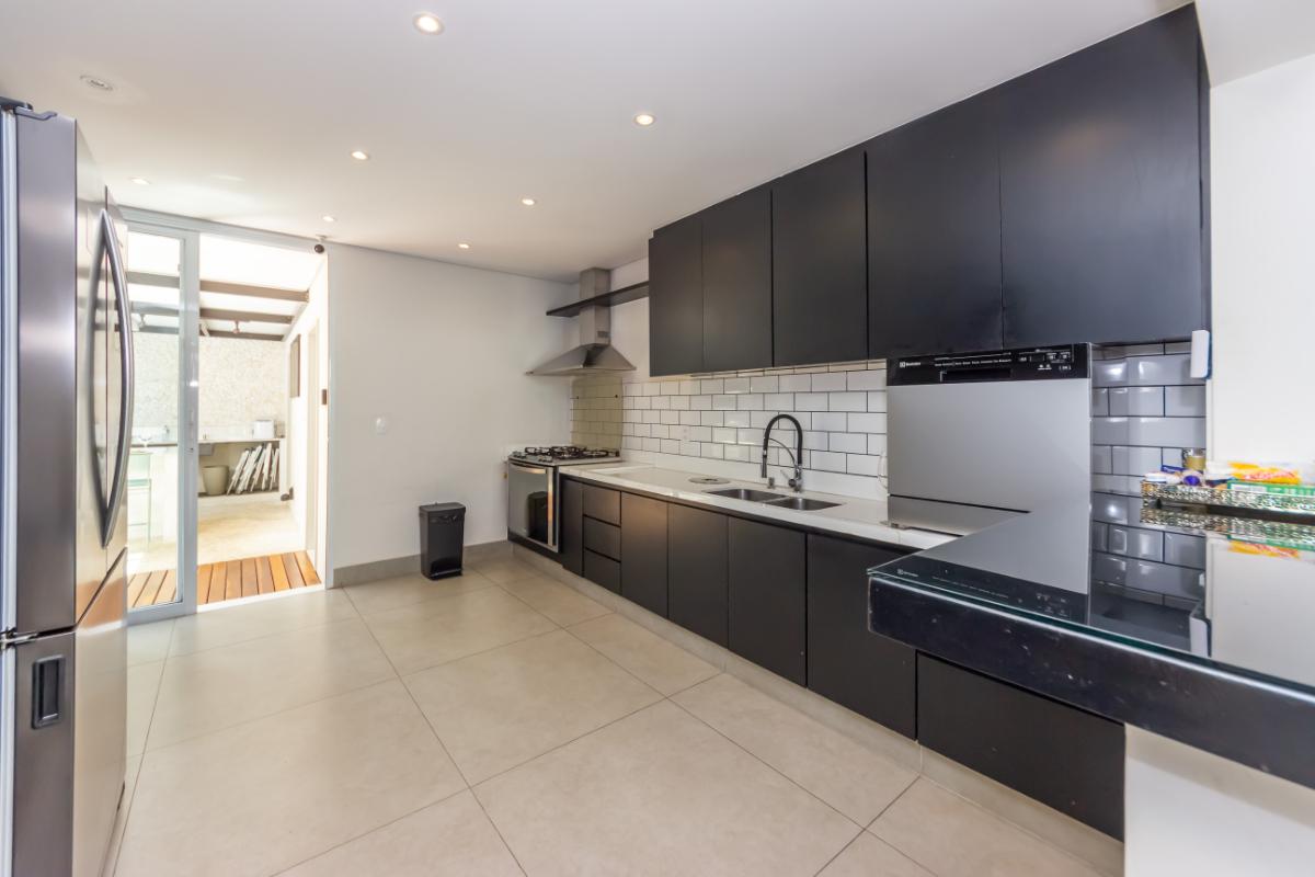 Casa, 3 quartos, 223 m² - Foto 11