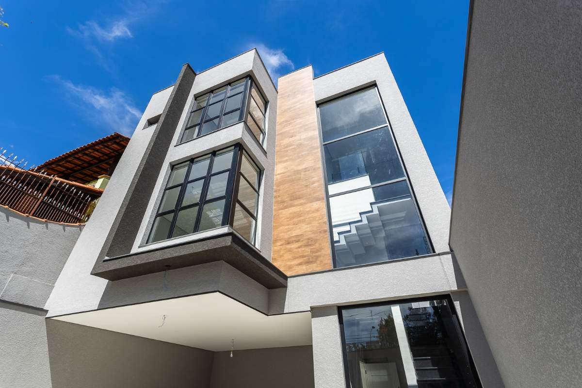 Casa, 3 quartos, 216 m² - Foto 1