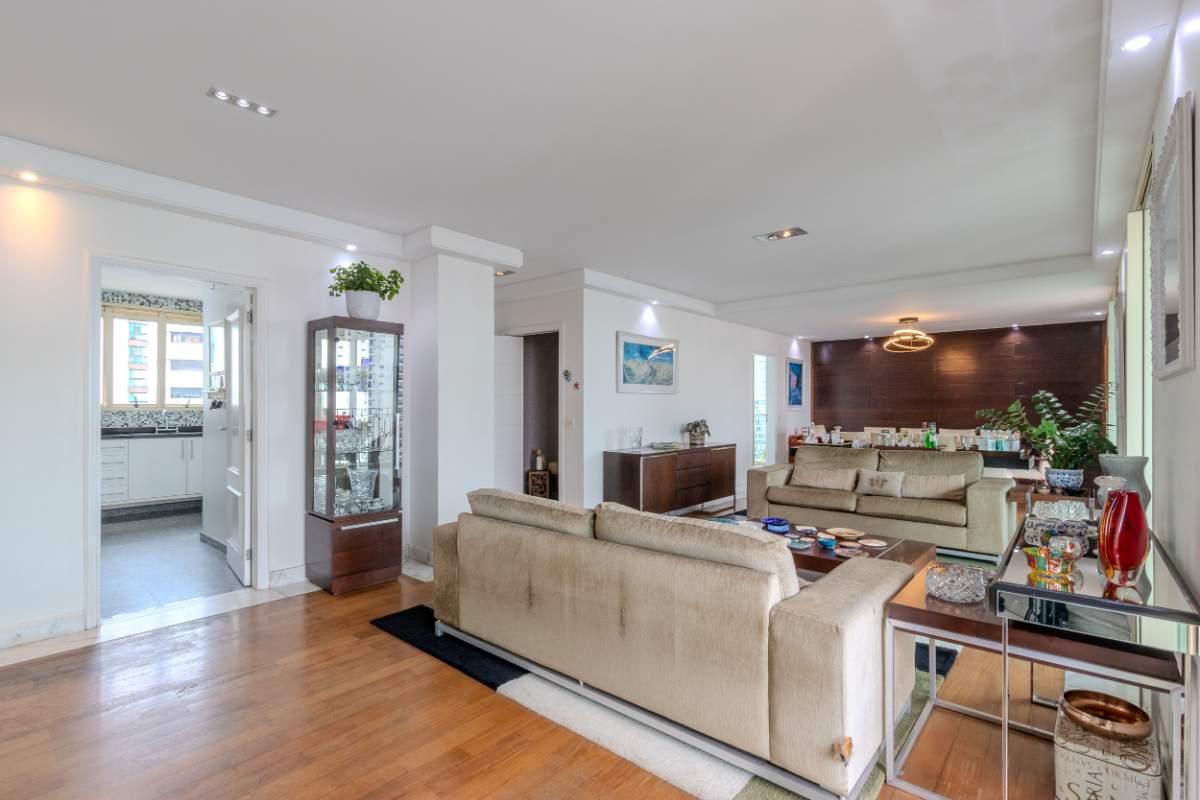 Apartamento, 3 quartos, 237 m² - Foto 2