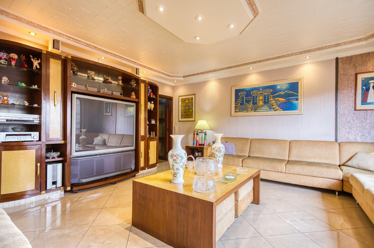 Casa, 4 quartos, 268 m² - Foto 2