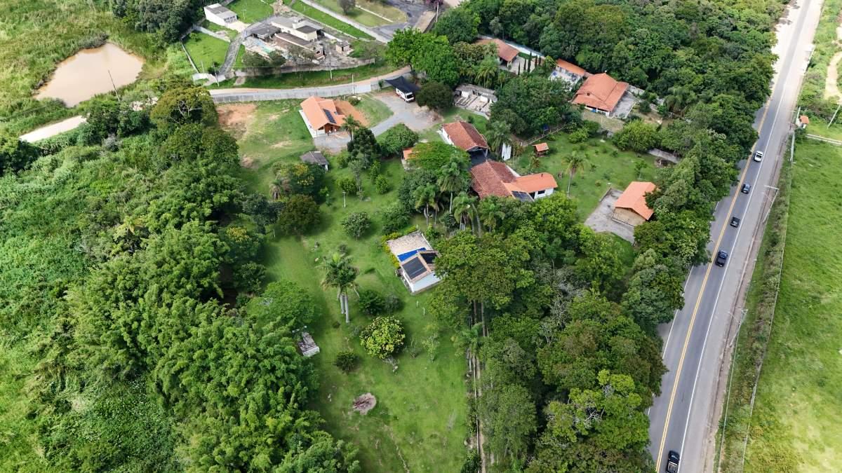 Casa, 1 quarto, 22150 m² - Foto 1