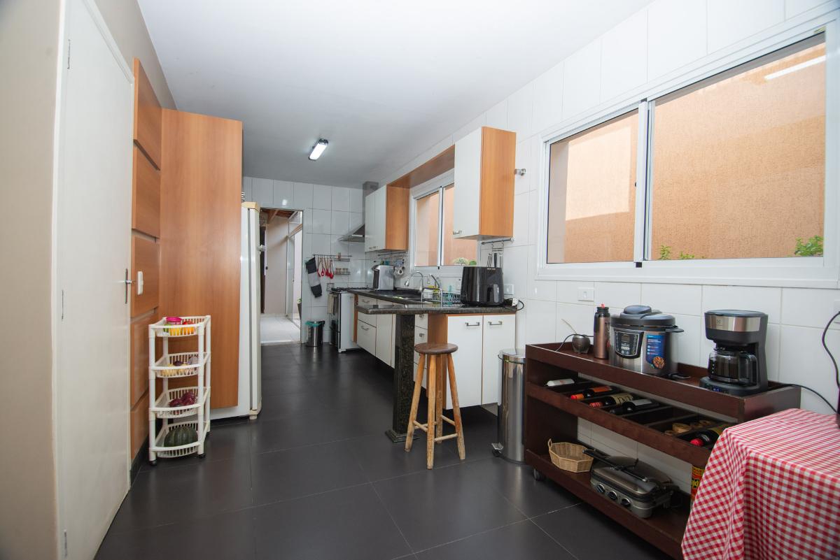 Casa, 4 quartos, 300 m² - Foto 24