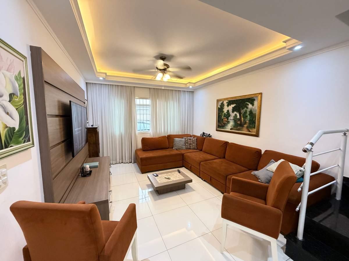 Casa, 3 quartos, 132 m² - Foto 1