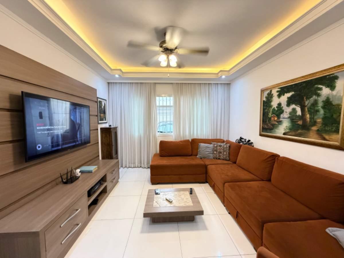 Casa, 3 quartos, 132 m² - Foto 2