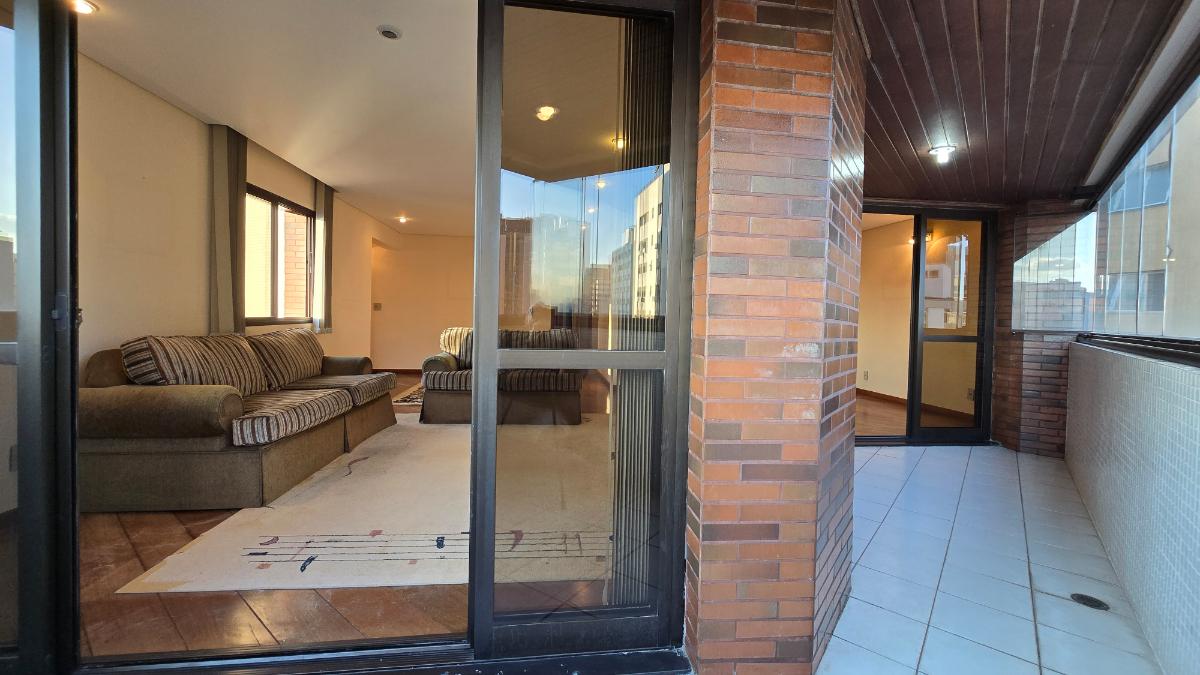 Apartamento, 4 quartos, 190 m² - Foto 1