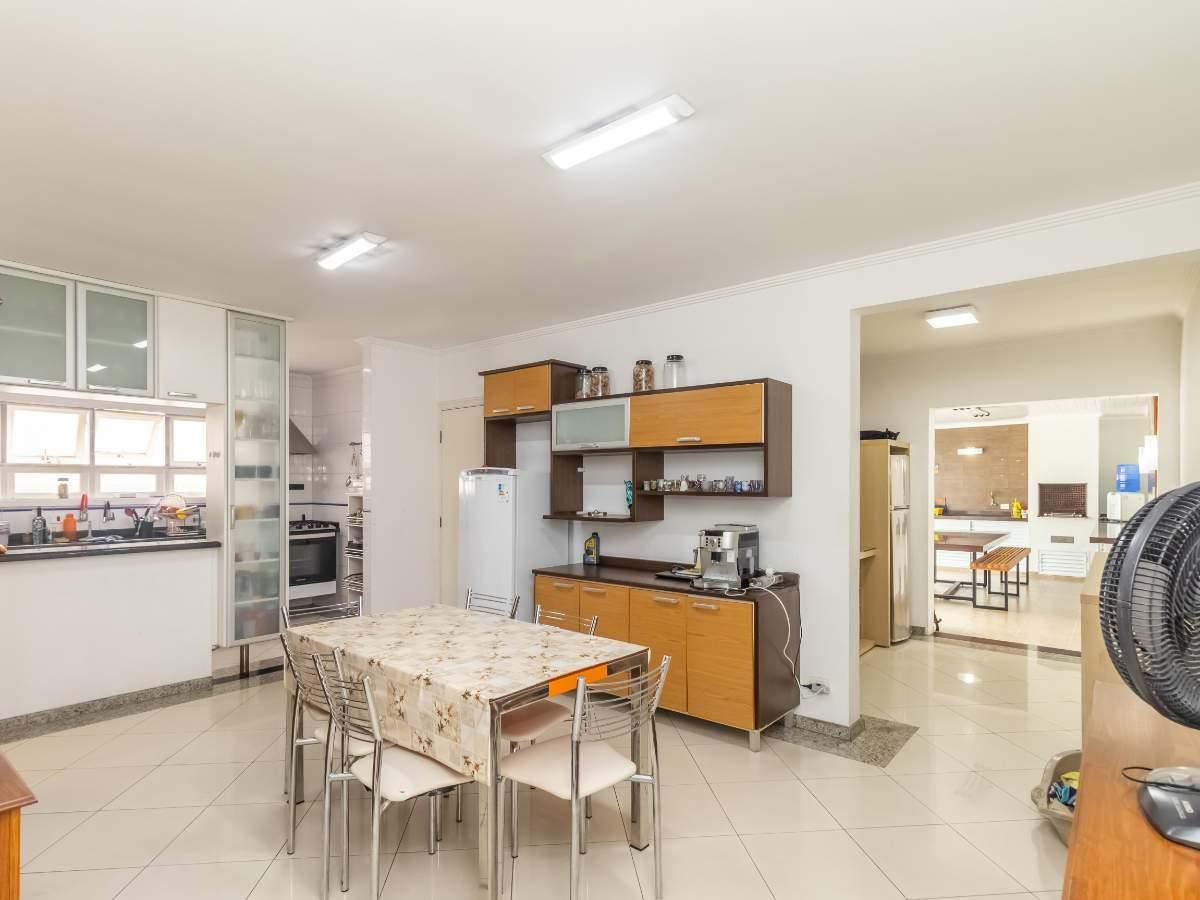 Casa, 3 quartos, 250 m² - Foto 15