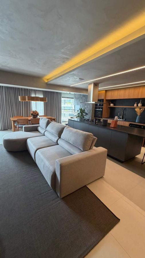 Apartamento, 3 quartos, 160 m² - Foto 1