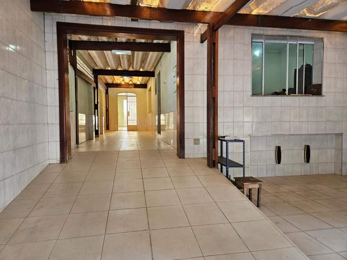 Casa, 3 quartos, 196 m² - Foto 1
