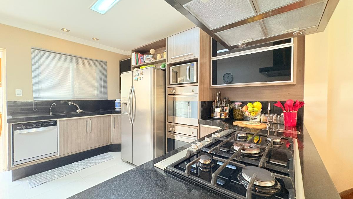 Casa, 3 quartos, 214 m² - Foto 22