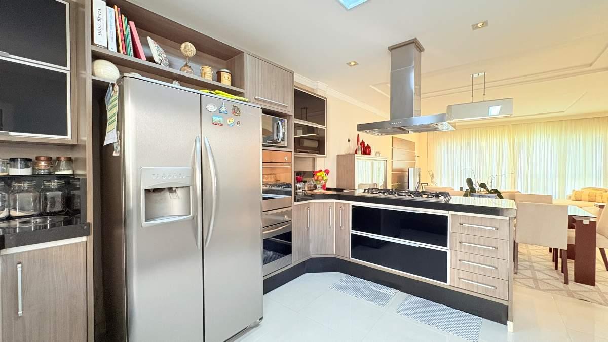 Casa, 3 quartos, 214 m² - Foto 24