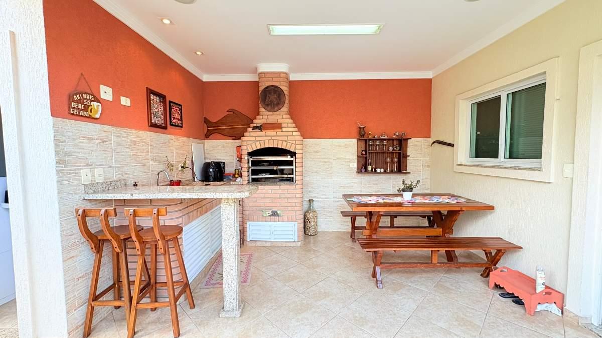 Casa, 3 quartos, 214 m² - Foto 4