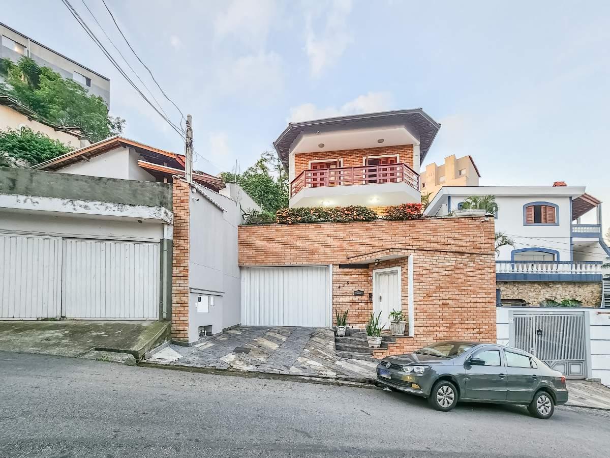 Casa, 3 quartos, 420 m² - Foto 1
