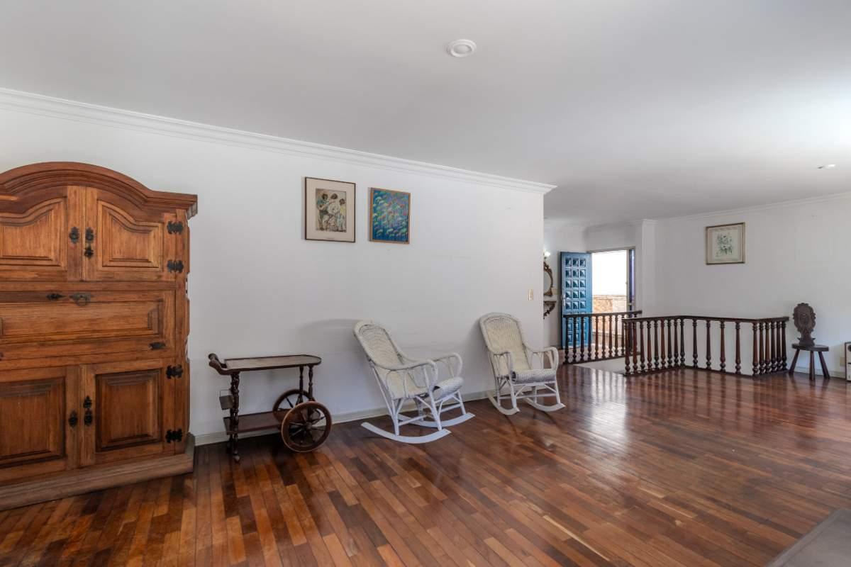 Casa, 3 quartos, 288 m² - Foto 4