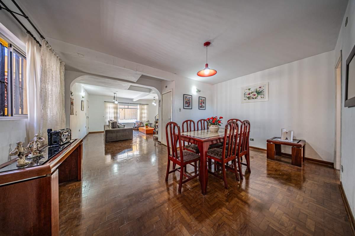 Casa, 6 quartos, 180 m² - Foto 1