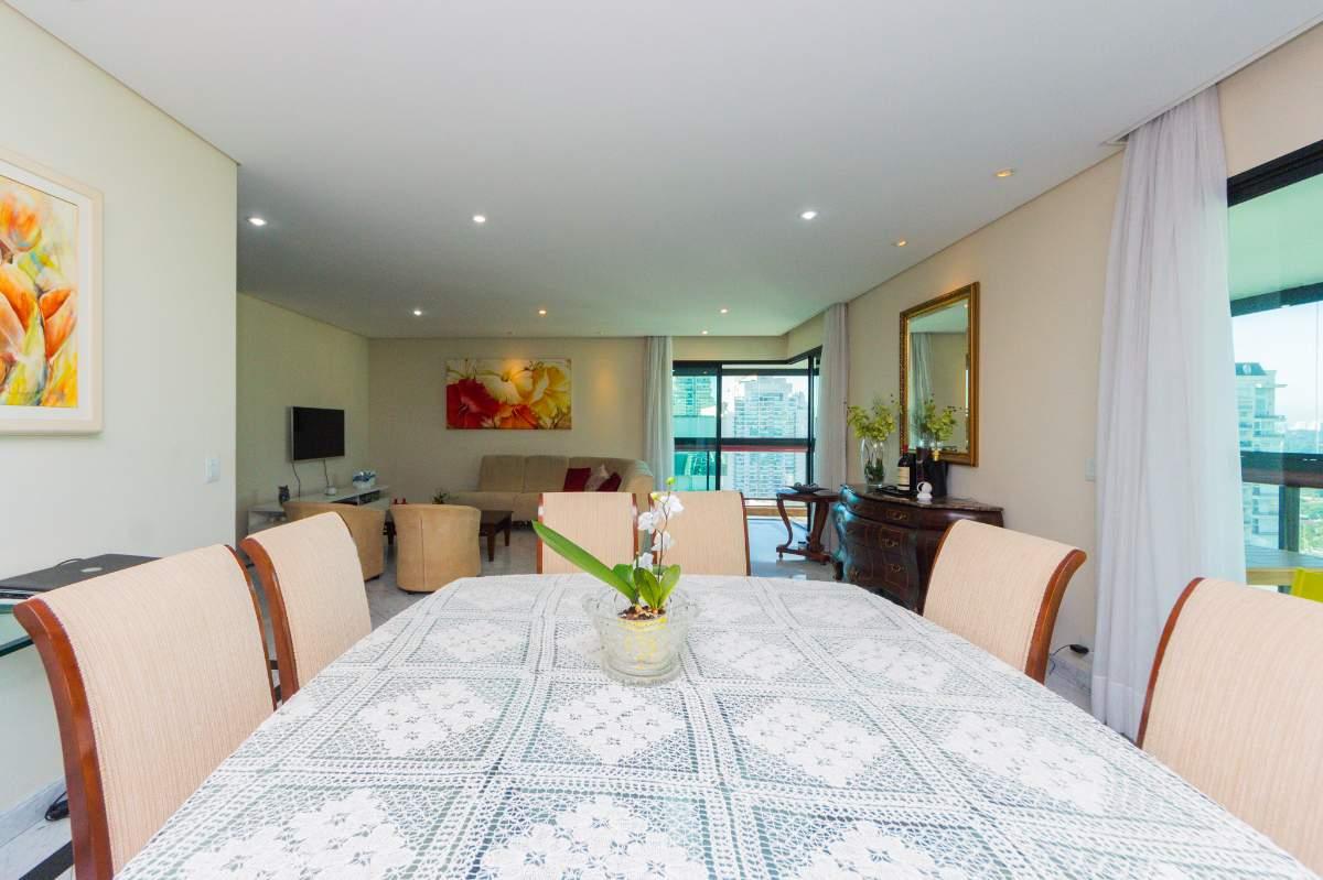 Apartamento, 4 quartos, 242 m² - Foto 11