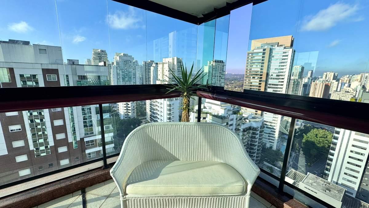 Apartamento, 4 quartos, 242 m² - Foto 1